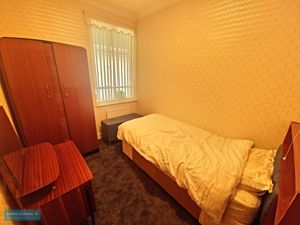 Bedroom- click for photo gallery